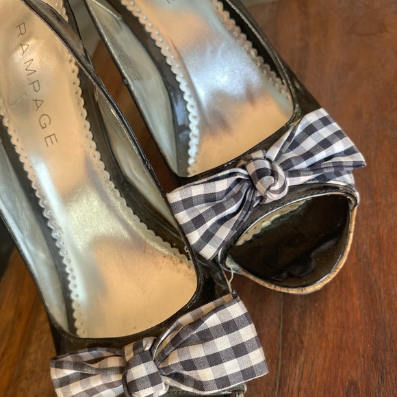 Black patten sling back with gingham bow - Picture 2 of 4